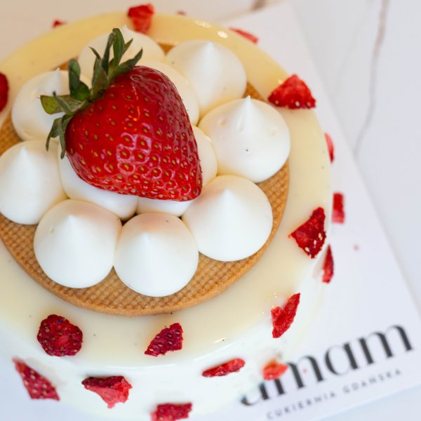 Tort Truskawkowy z Kremem Bawarskim i Chantilly (na Dzień Mamy) - obrazek 3