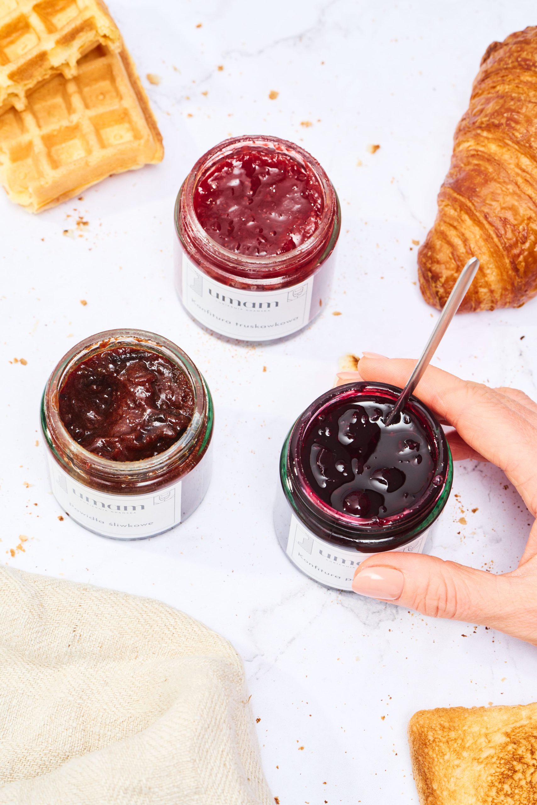 20251009_UMAM_PACKSHOT04073-03 PM-min